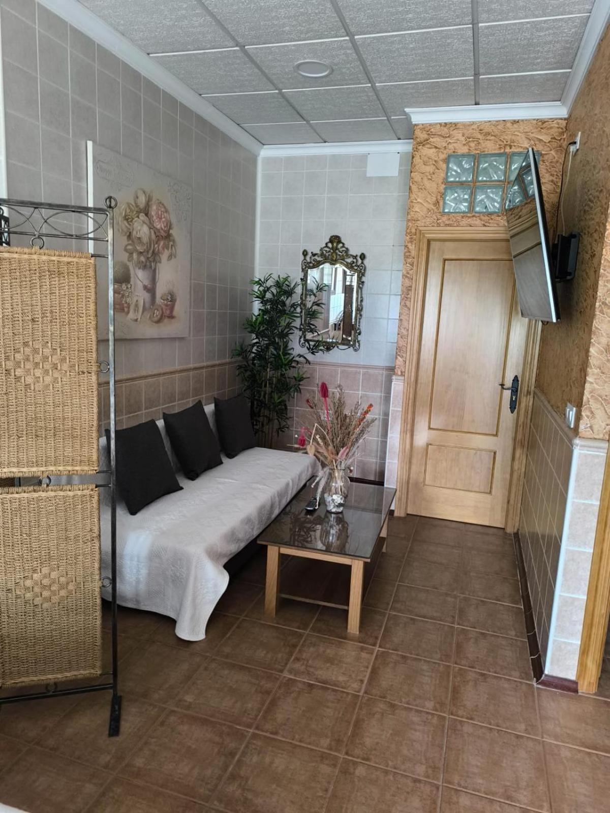 Hostal La Tarayuela Барбате Экстерьер фото